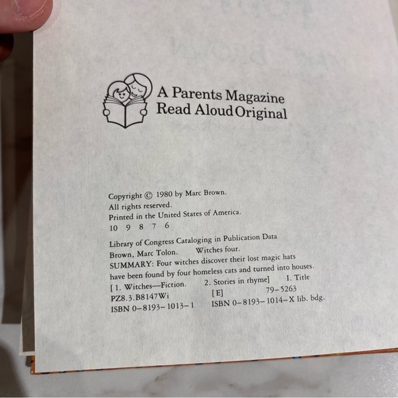 Vintage Witches Four book Marc Brown Halloween story book hardcover - Picture 4 of 8